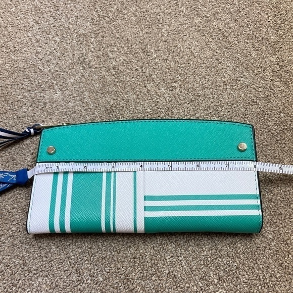 A New Day: Folding Wallet - Picture 3 of 9